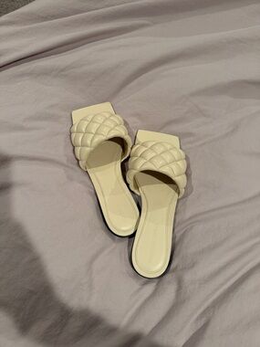 Bottega Veneta Cream Quilted Leather Slide Sandals